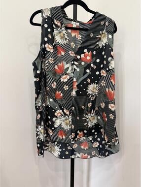 Spenser XL Floral and Polka Dot Sleeveless Blouse